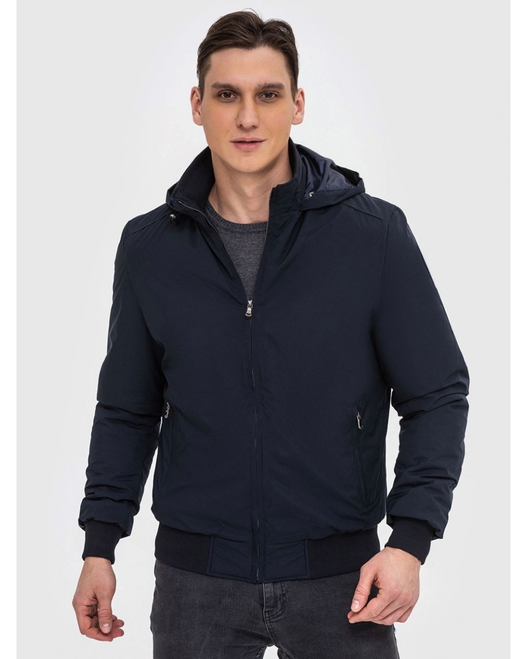 Чоловічий матовий демісезонний бомбер з мембранної тканини navy classic