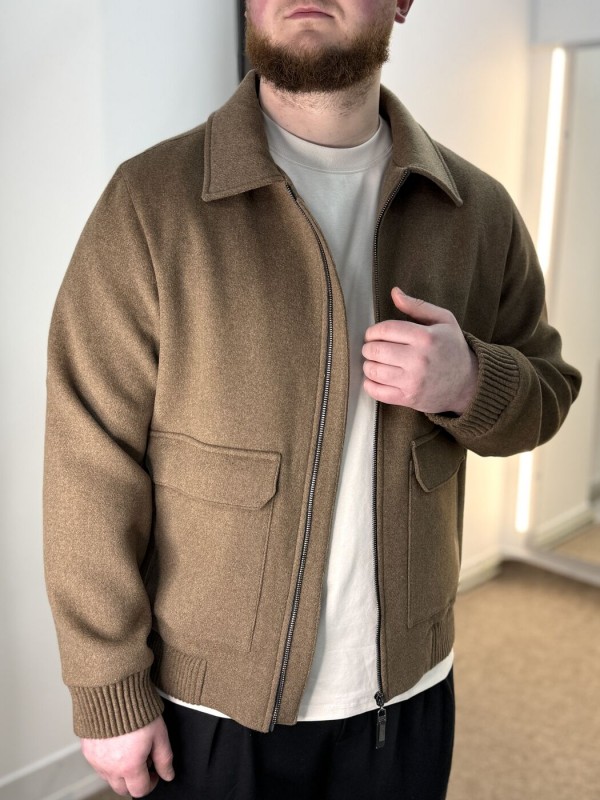 Класичний чоловічий бомбер з коміром premium cashmere