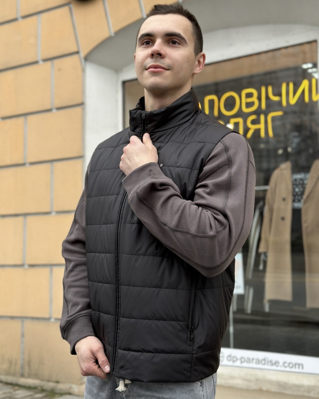 Купити зручну чорну жилетку DV MENS DVD-74 з кишенями - Зображення 7