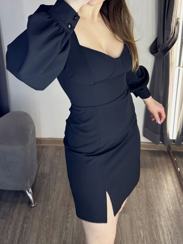 Коктейльна коротка сукня з декольте little black dress