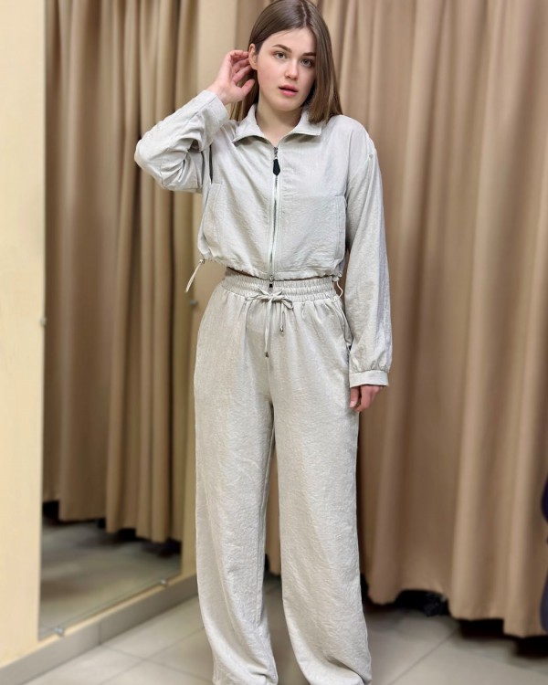 Стильний костюм з укороченою кофтою light gray casual suit