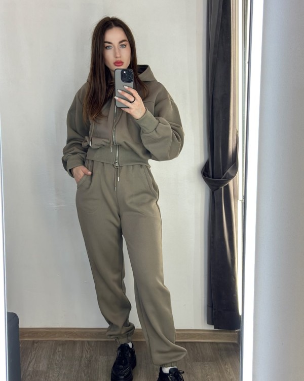 Костюм з укороченою кофтою та джогерами basic suit
