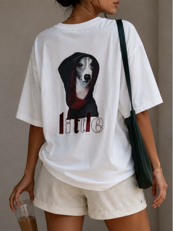 Жіноча футболка з принтом на спині oversized T-shirt with a dog print